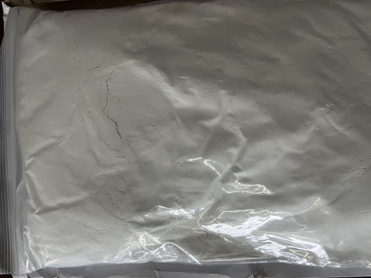 Le chlorhydrate d'aluminium est le composé polymère inorganique utilisé comme ingrédient pour les suppléments cosmétiques ou les anti-transpirants Industrie pharmaceutique Industrie chimique quotidienne Traitement de l'eau potable