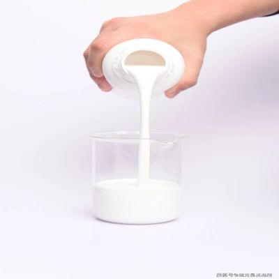 Le durcisseur diamine thermo-sensible à retard de réaction XY 311 est composé d'une diamine aromatique à structure moléculaire symétrique et de chlorure de sodium, adapté aux systèmes de coulée de polyuréthane à base de TDI ou de MDI.